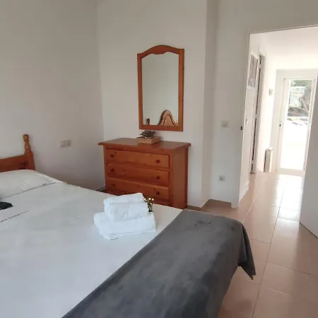 Casa Adosada En Con Piscina Comunitaria Y Vistas Al Mar - Es-209-62 *