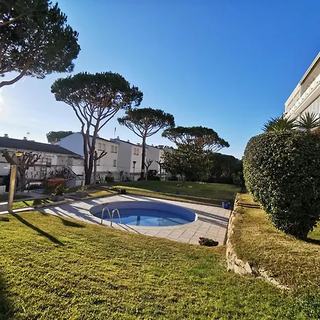 Casa Adosada En Con Piscina Comunitaria Y Vistas Al Mar - Es-209-62